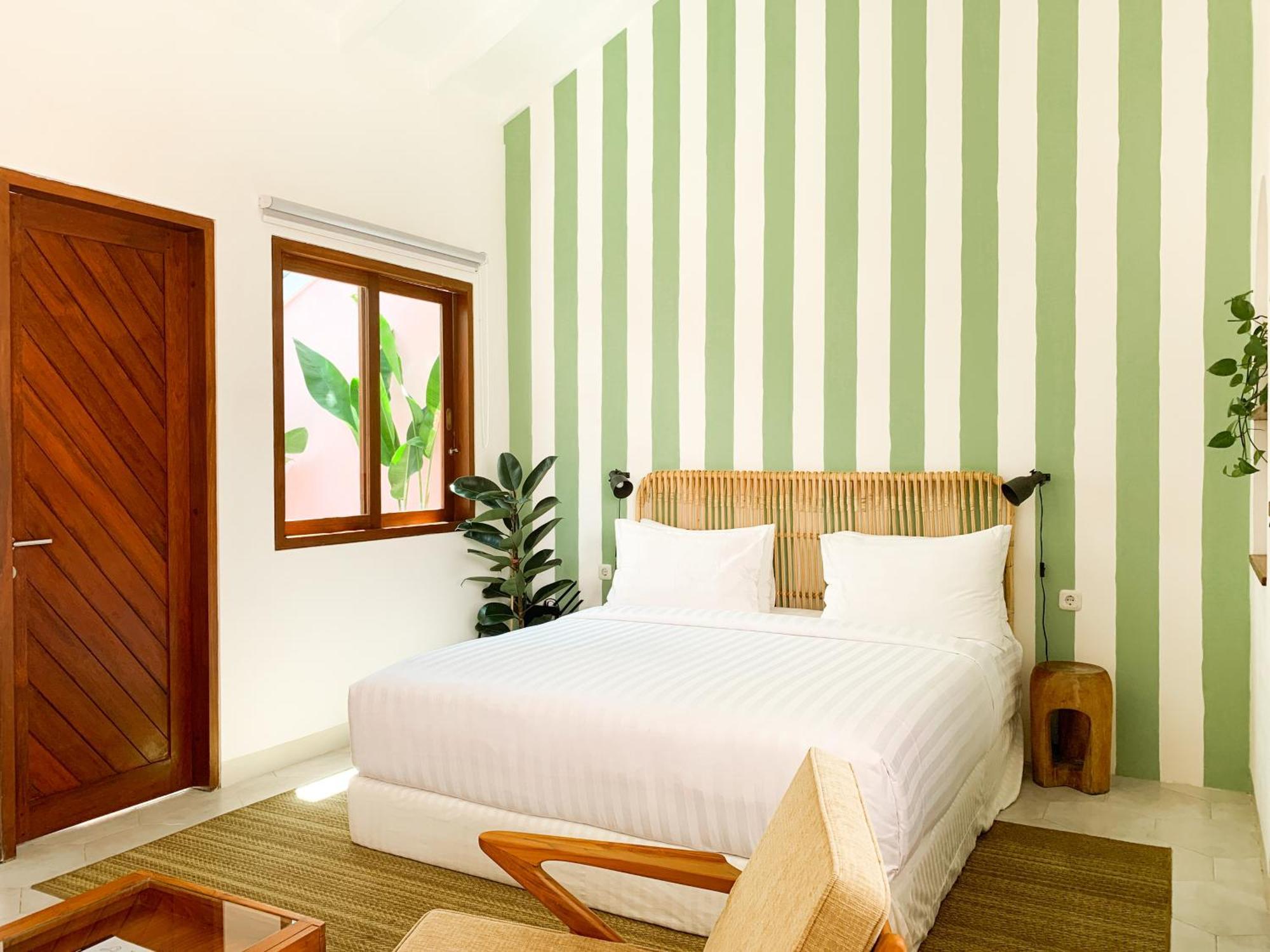 Resor Happy Together By Kresna Hospitality