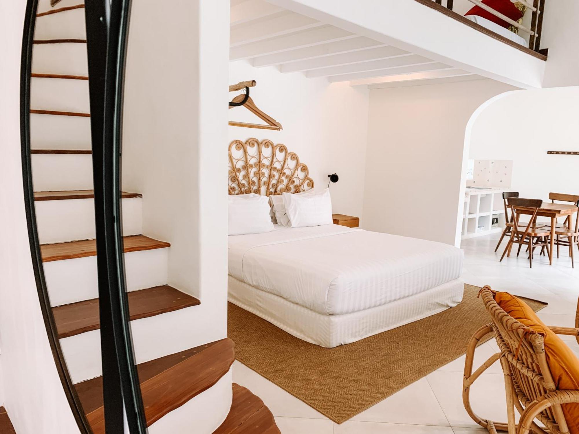 Resor Happy Together By Kresna Hospitality